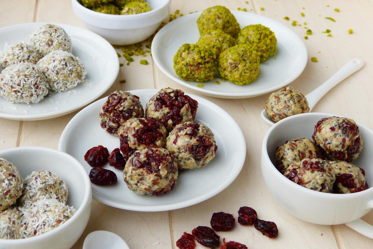 energy balls with dried fruit, nuts and assorted fillings